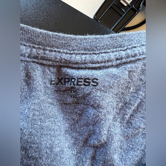 Express - Short Sleeve Shirt - Picture 2 of 3